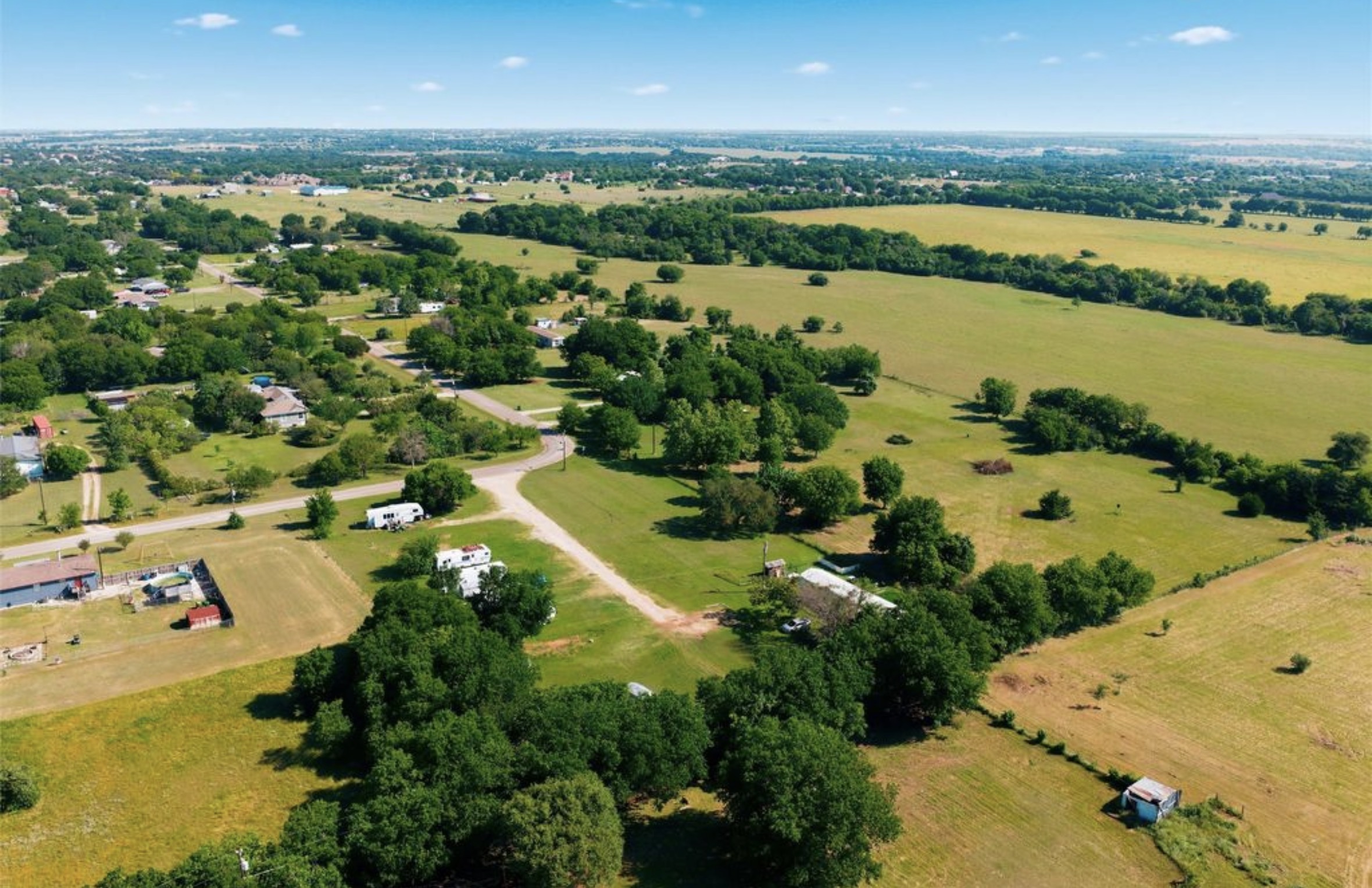 Aerial view of the area surrounding Franks Villa RV Park